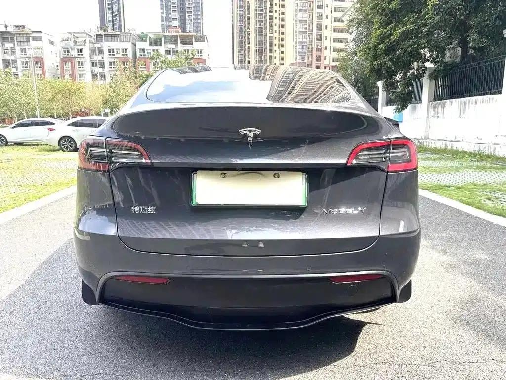 Model Y 2023 Rear-Wheel Drive — миниатюра 8