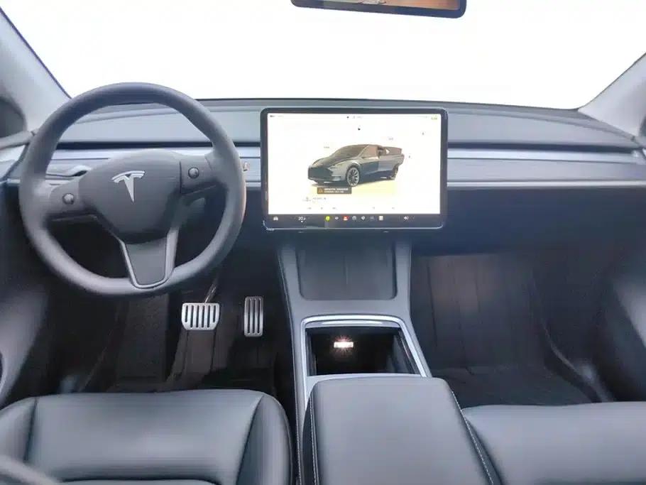 Model Y 2024 Rear-Wheel Drive — миниатюра 12