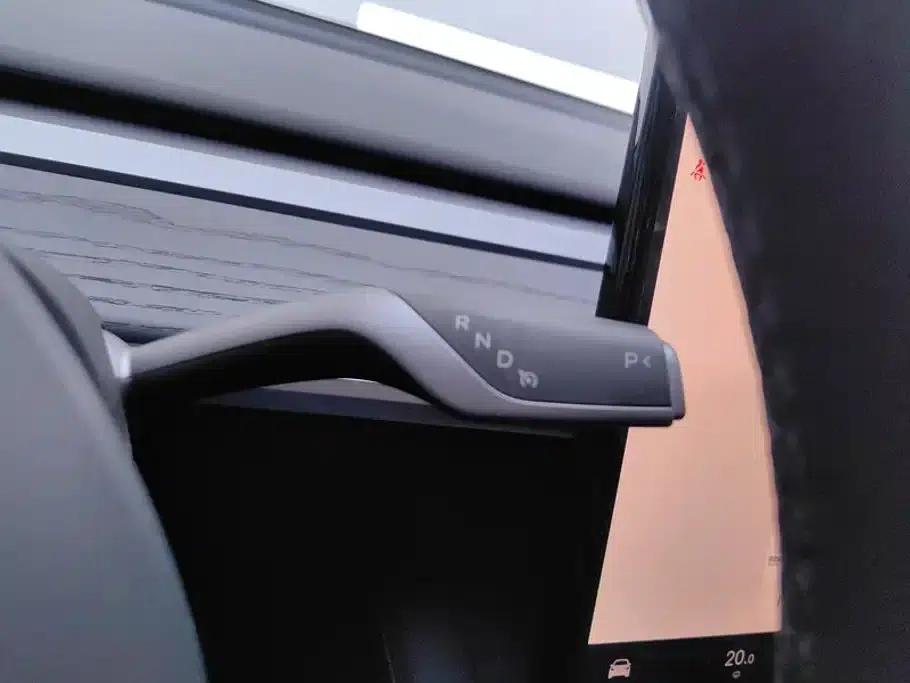 Model Y 2024 Rear-Wheel Drive — миниатюра 16