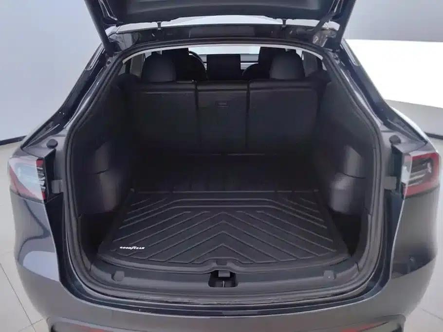 Model Y 2024 Rear-Wheel Drive — миниатюра 4
