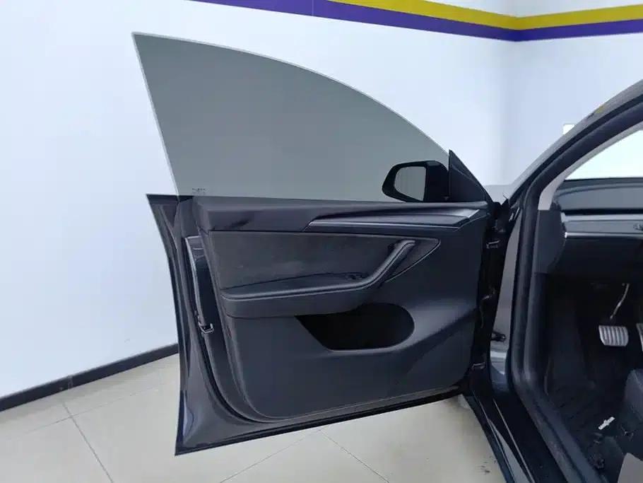 Model Y 2024 Rear-Wheel Drive — миниатюра 7