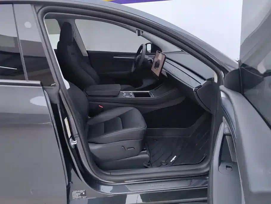 Model Y 2024 Rear-Wheel Drive — миниатюра 8