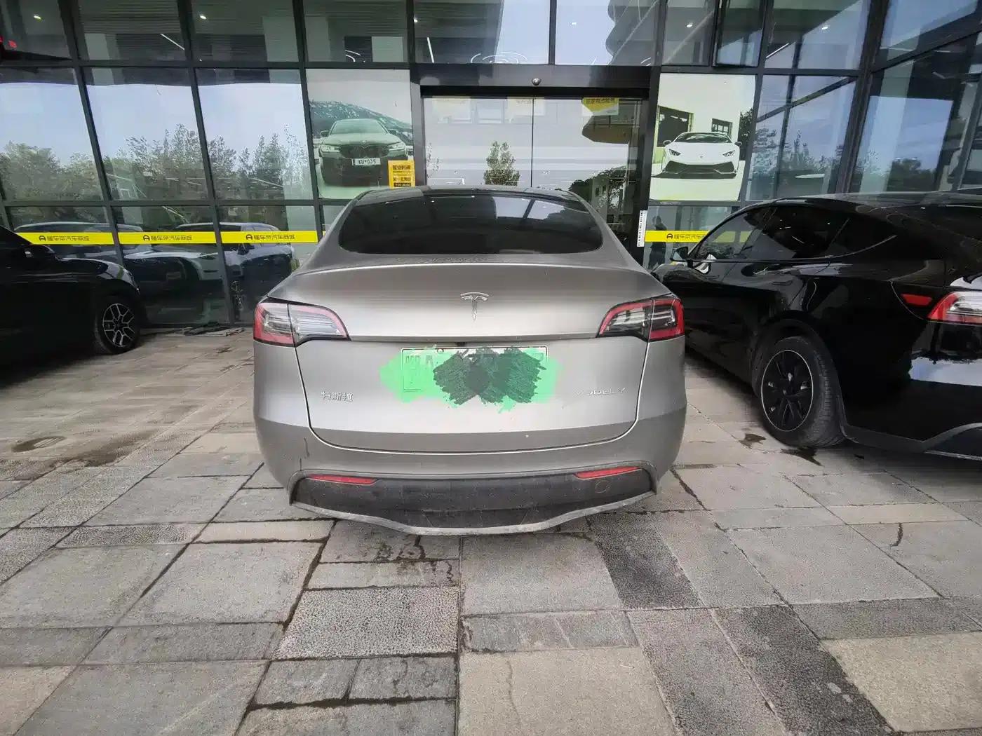 Model Y 2024 Long Range All-Wheel Drive — миниатюра 11