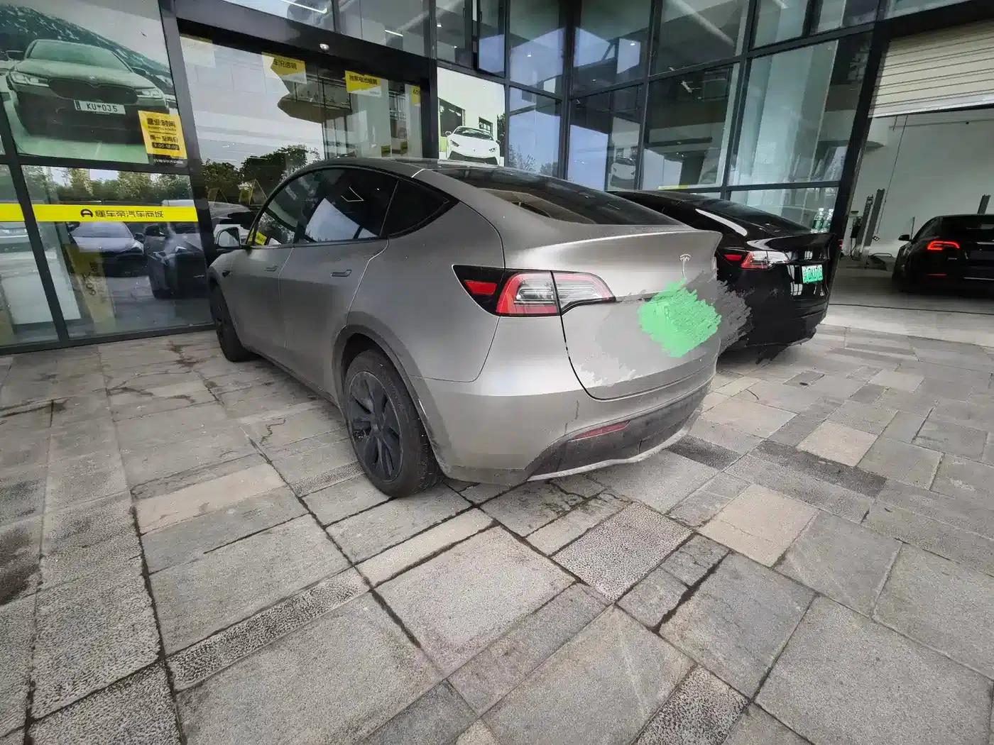 Model Y 2024 Long Range All-Wheel Drive — миниатюра 12
