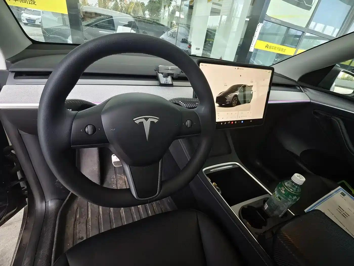 Model Y 2024 Long Range All-Wheel Drive — миниатюра 5