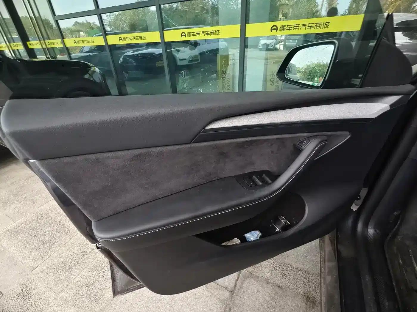 Model Y 2024 Long Range All-Wheel Drive — миниатюра 7