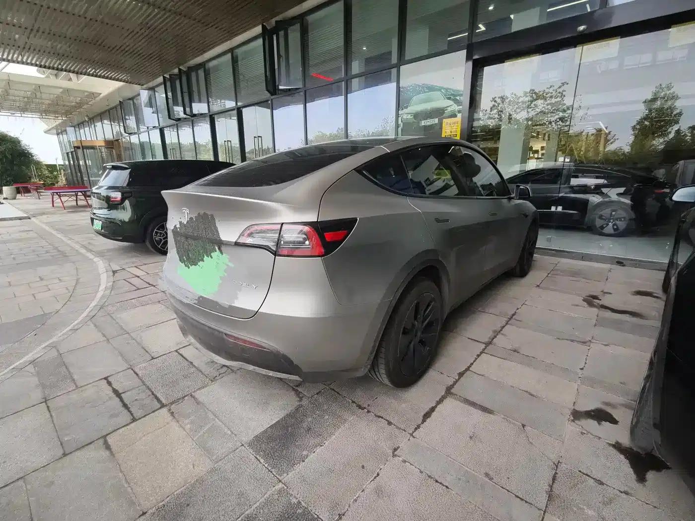 Model Y 2024 Long Range All-Wheel Drive — миниатюра 10