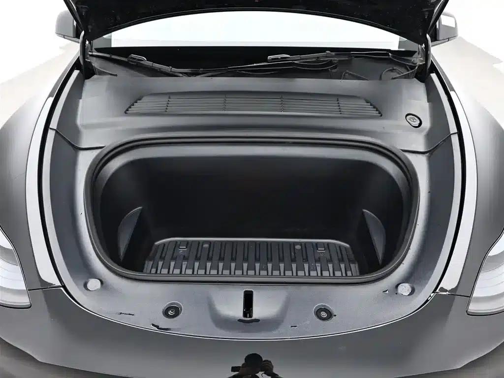 Model Y 2023 Rear-Wheel Drive — миниатюра 12