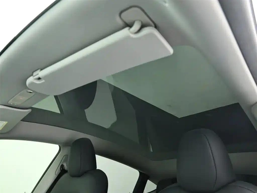 Model Y 2023 Rear-Wheel Drive — миниатюра 7