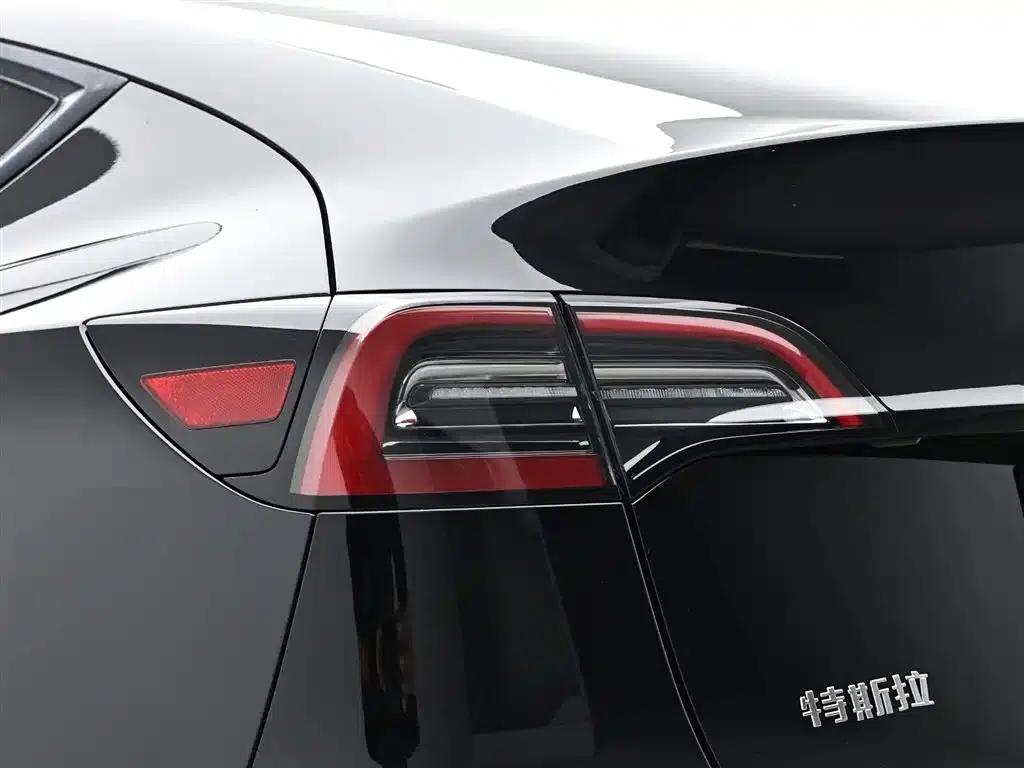 Model Y 2023 Rear-Wheel Drive — миниатюра 8