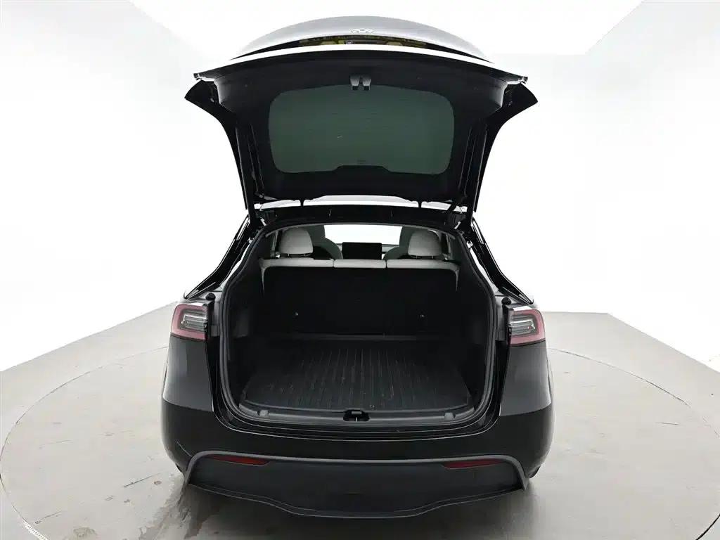 Model Y 2023 Rear-Wheel Drive — миниатюра 9