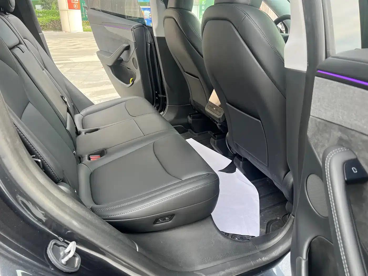 Model Y 2025 Long Range All-Wheel Drive First Edition — миниатюра 13