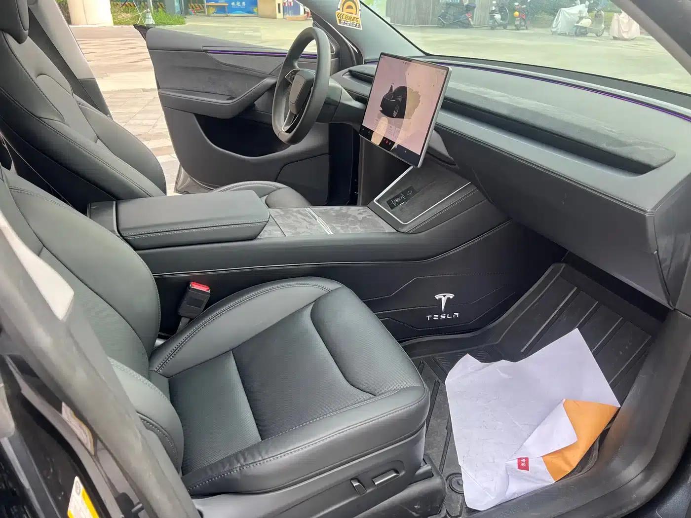 Model Y 2025 Long Range All-Wheel Drive First Edition — миниатюра 15