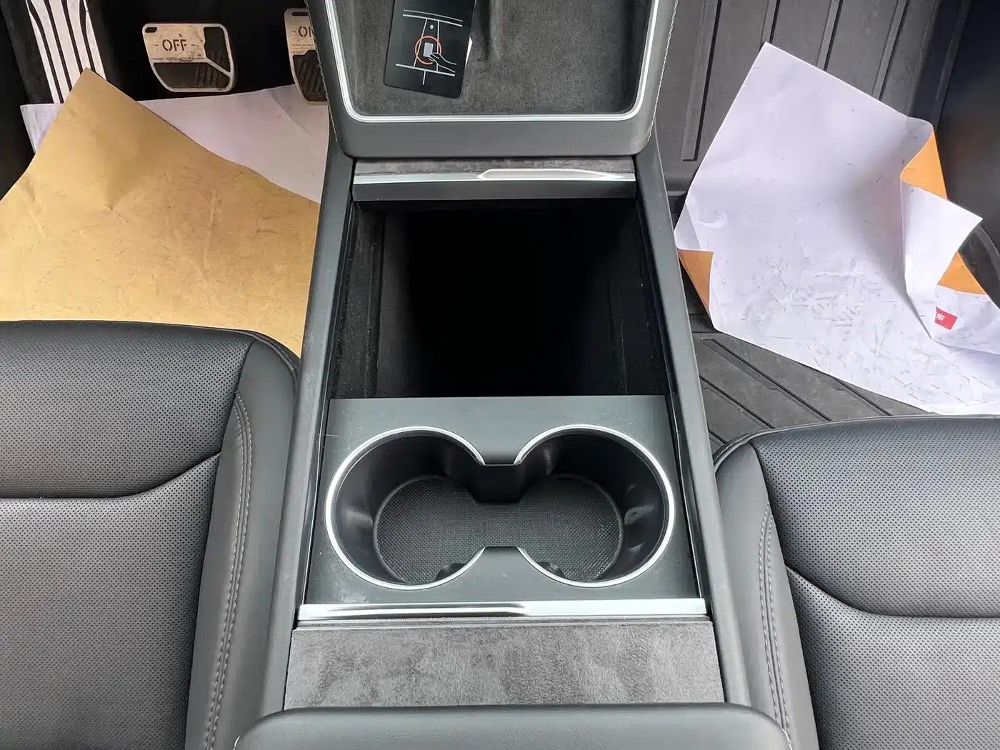 Model Y 2025 Long Range All-Wheel Drive First Edition — миниатюра 20