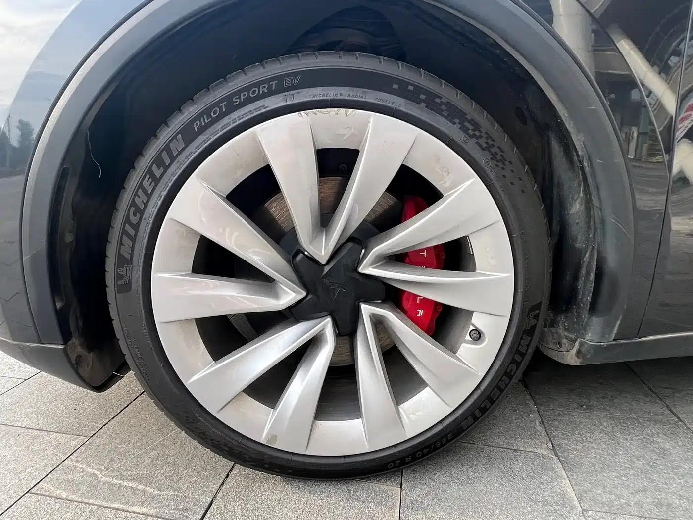 Model Y 2025 Long Range All-Wheel Drive First Edition — миниатюра 22
