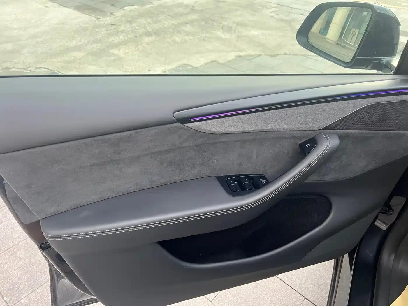 Model Y 2025 Long Range All-Wheel Drive First Edition — миниатюра 8