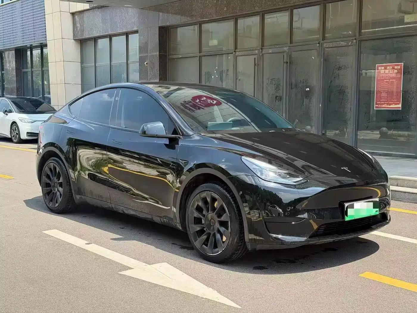 Model Y 2023 Rear-Wheel Drive — миниатюра 3