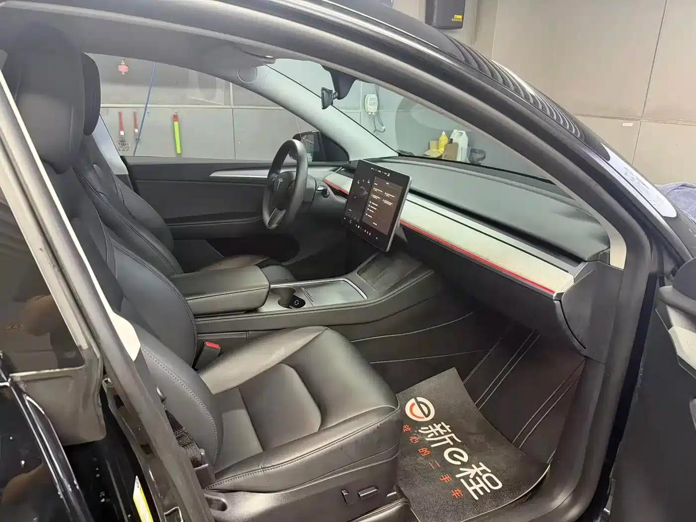 Model Y 2023 Rear-Wheel Drive — миниатюра 7