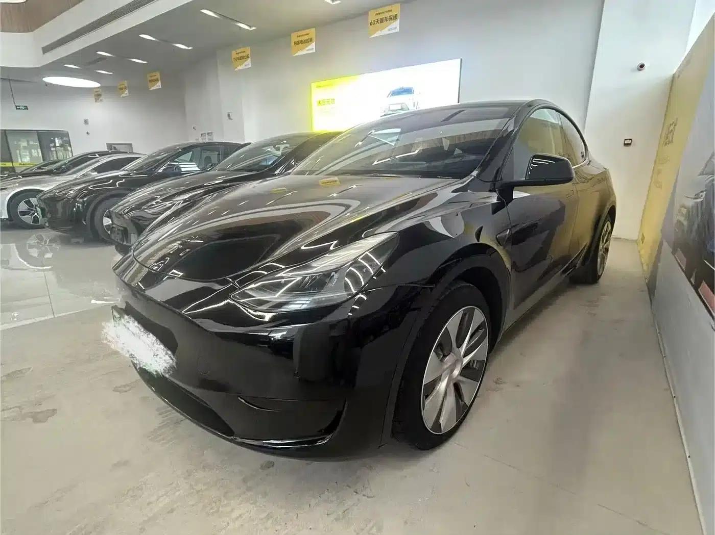 Model Y 2022 Rear-Wheel Drive — миниатюра 1