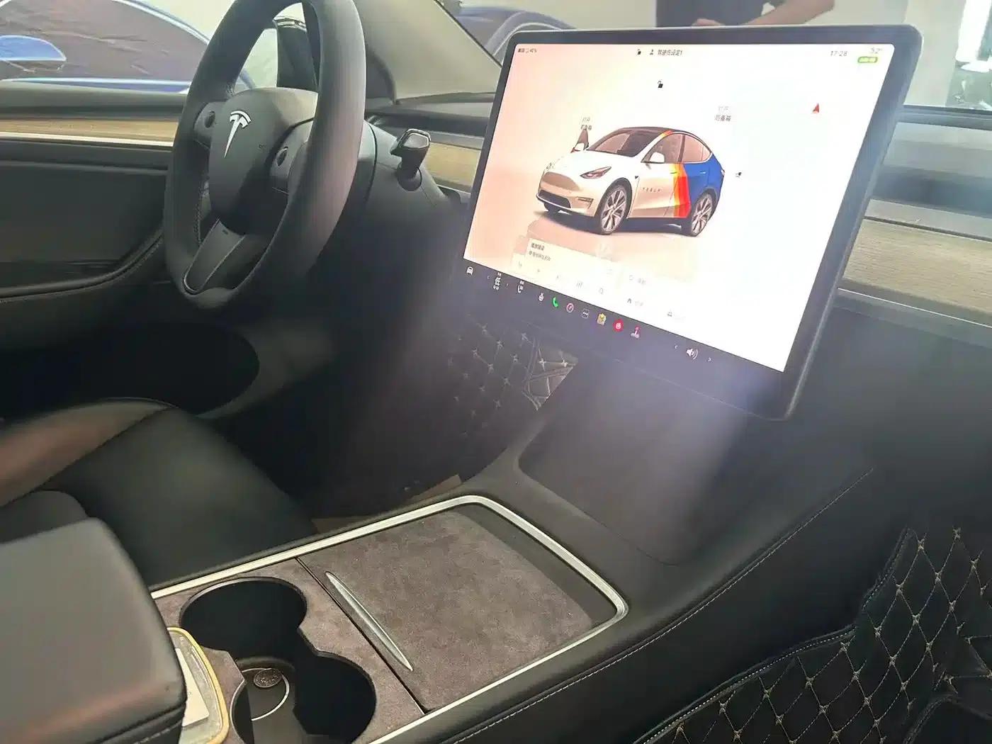 Model Y 2022 Rear-Wheel Drive — миниатюра 18