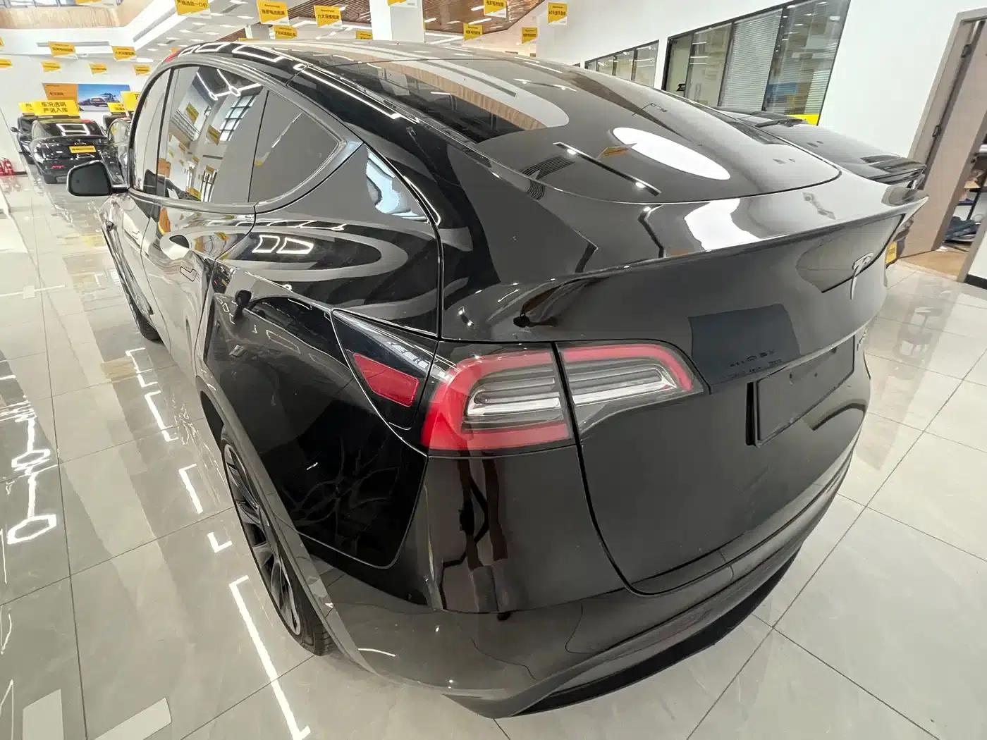 Model Y 2022 Facelift Long Range All-Wheel Drive Version — миниатюра 6