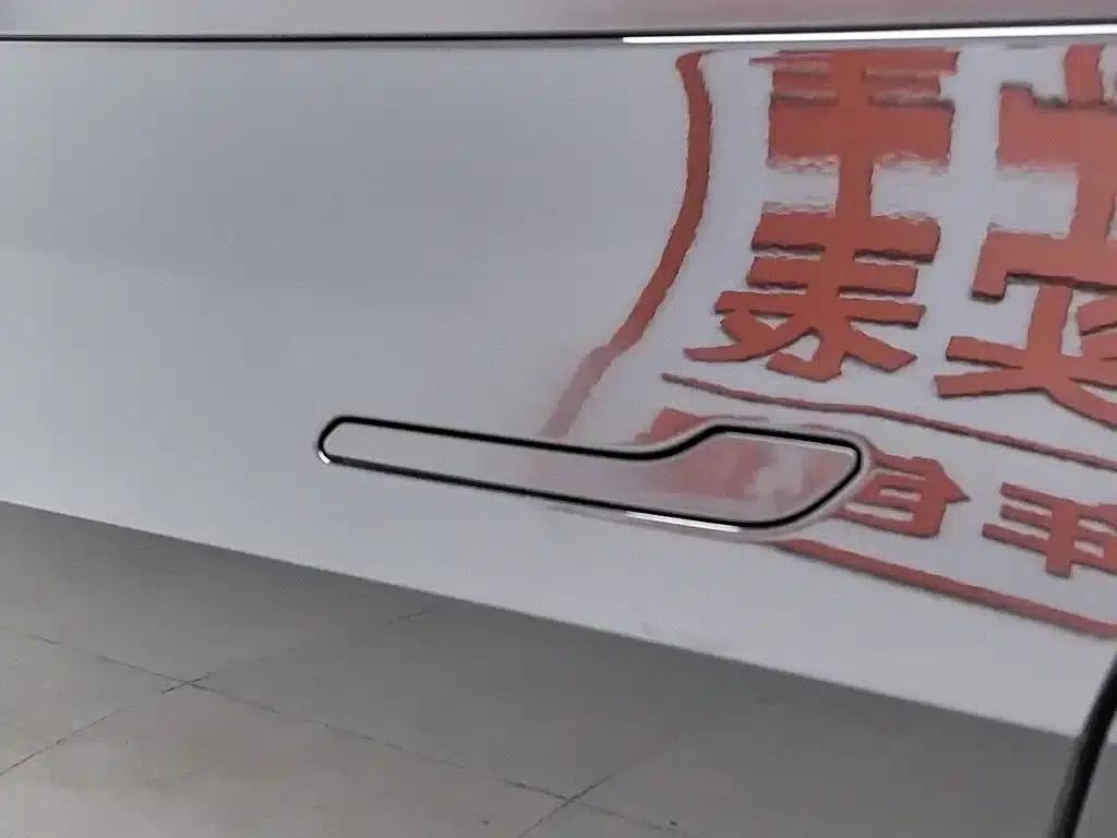 Model Y 2024 Rear-Wheel Drive — миниатюра 18