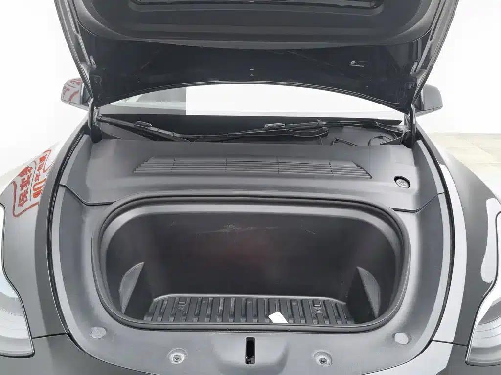 Model Y 2024 Rear-Wheel Drive — миниатюра 6