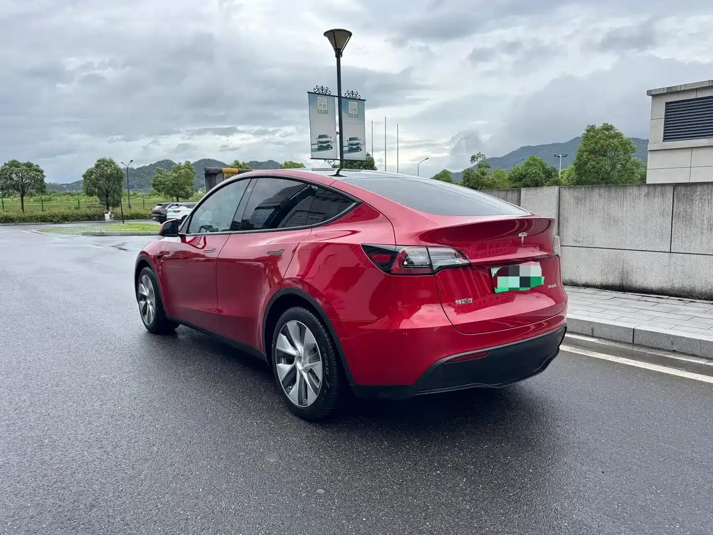 Model Y 2022 Rear-Wheel Drive — миниатюра 5