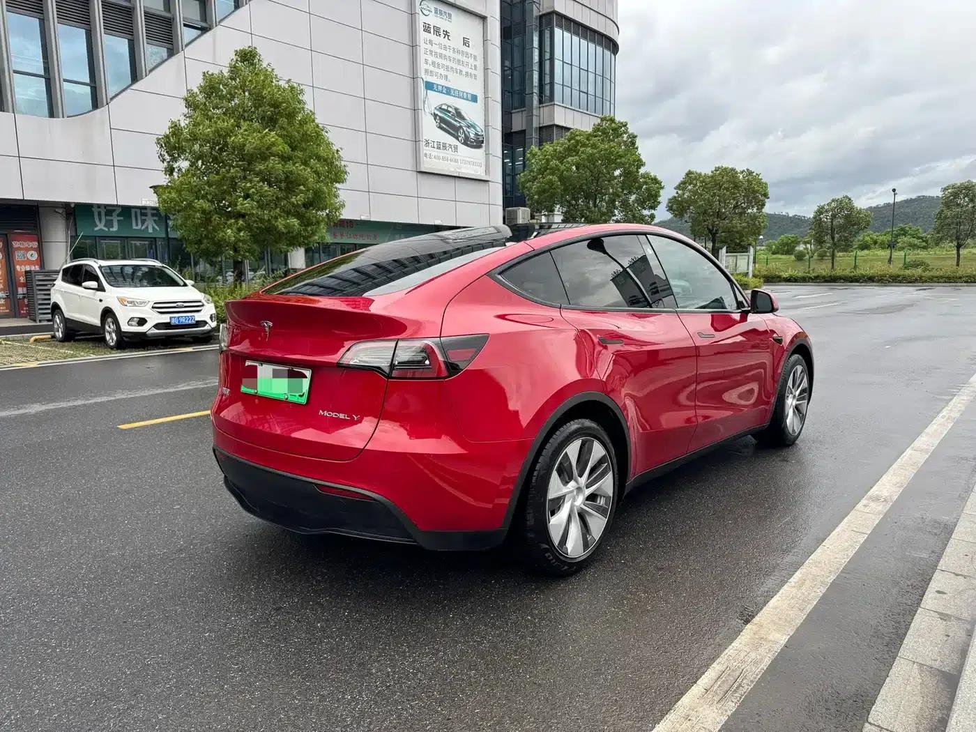Model Y 2022 Rear-Wheel Drive — миниатюра 6
