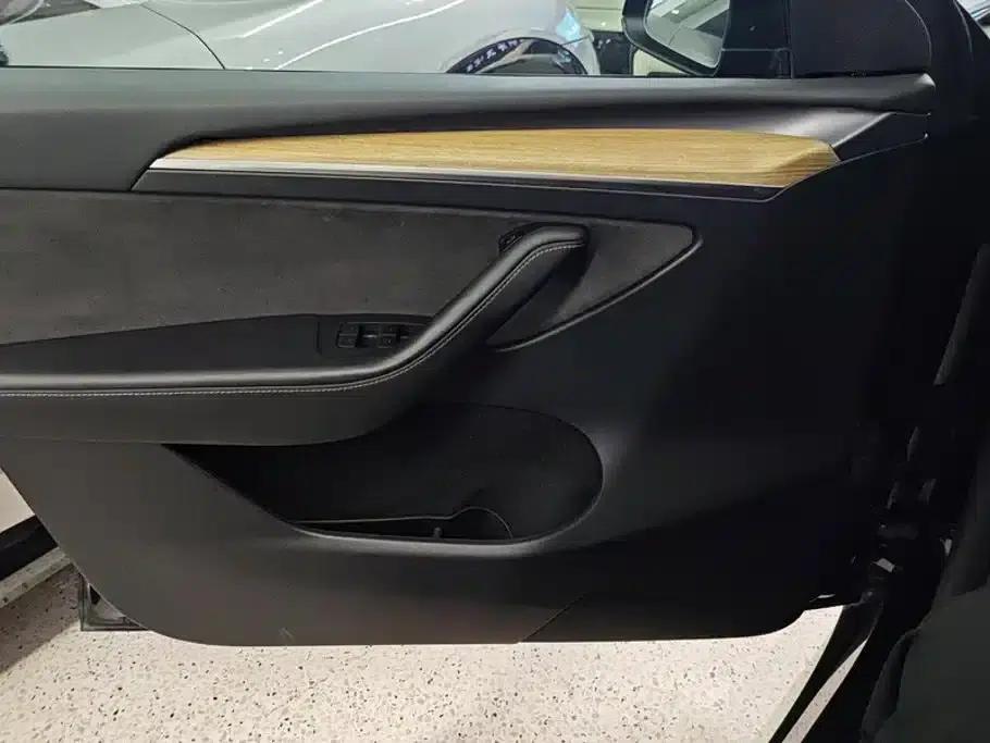 Model Y 2022 Facelift Rear-Wheel Drive Version — миниатюра 7