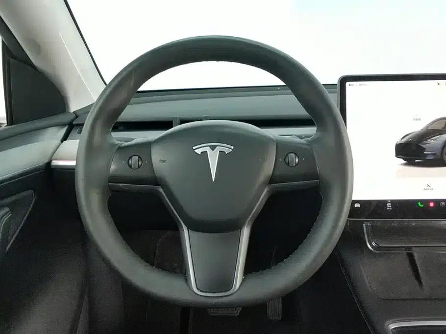 Model Y 2024 Rear-Wheel Drive — миниатюра 15