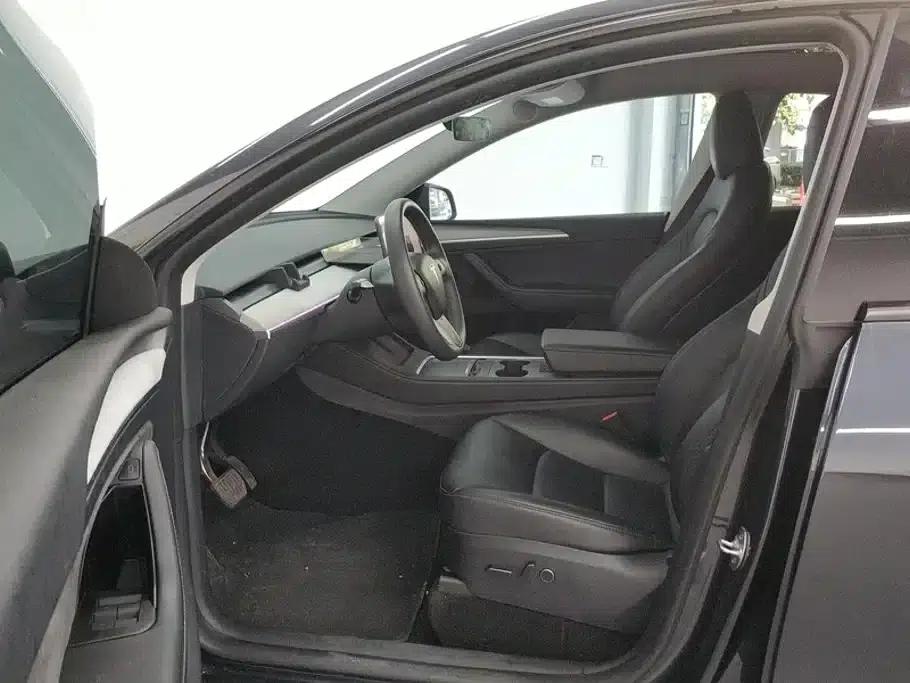 Model Y 2024 Rear-Wheel Drive — миниатюра 9