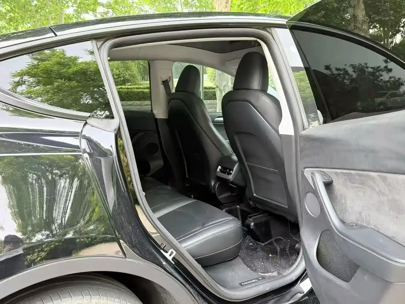 Model Y 2023 Rear-Wheel Drive — миниатюра 5