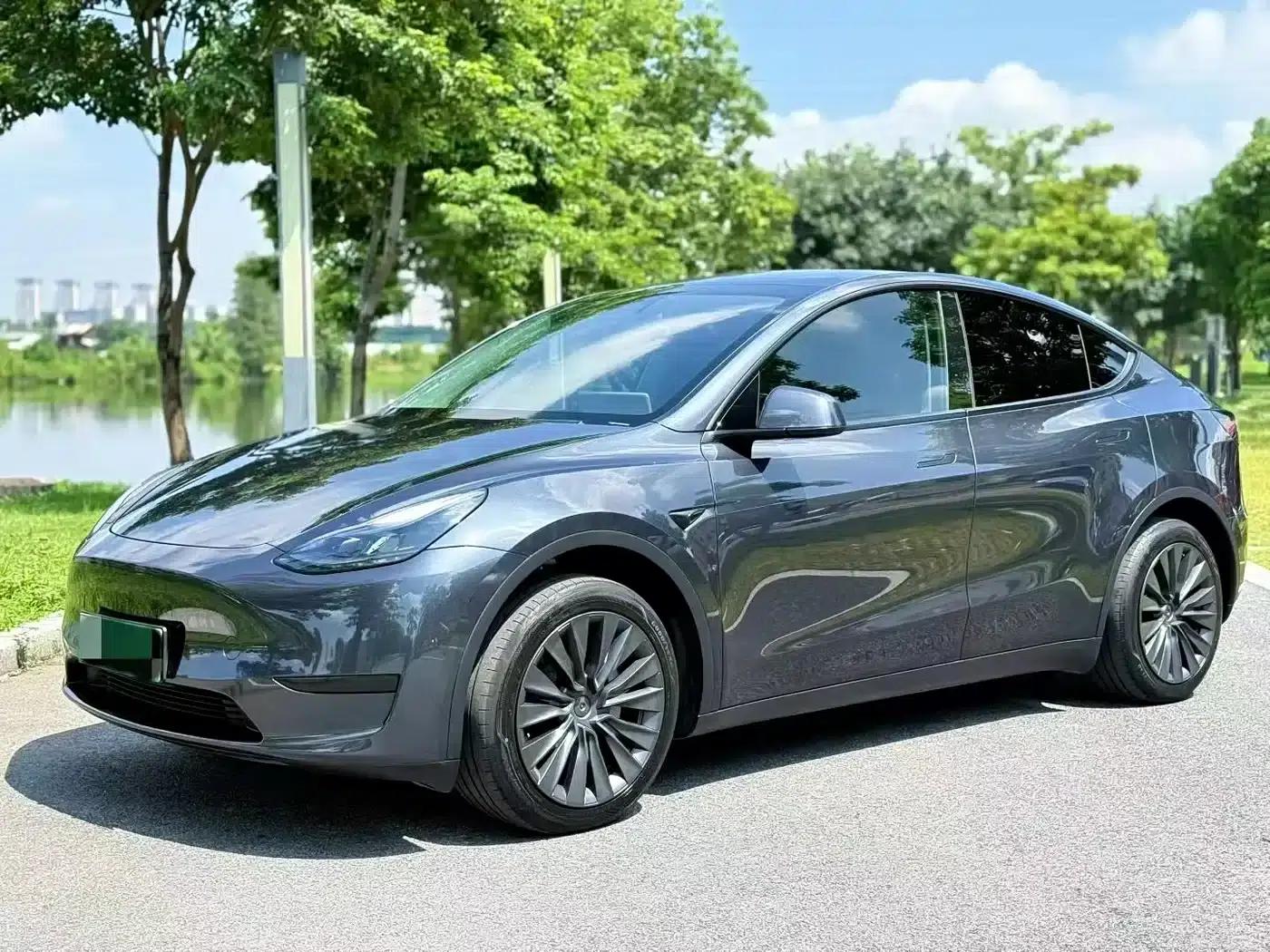 Model Y 2024 Rear-Wheel Drive — миниатюра 1