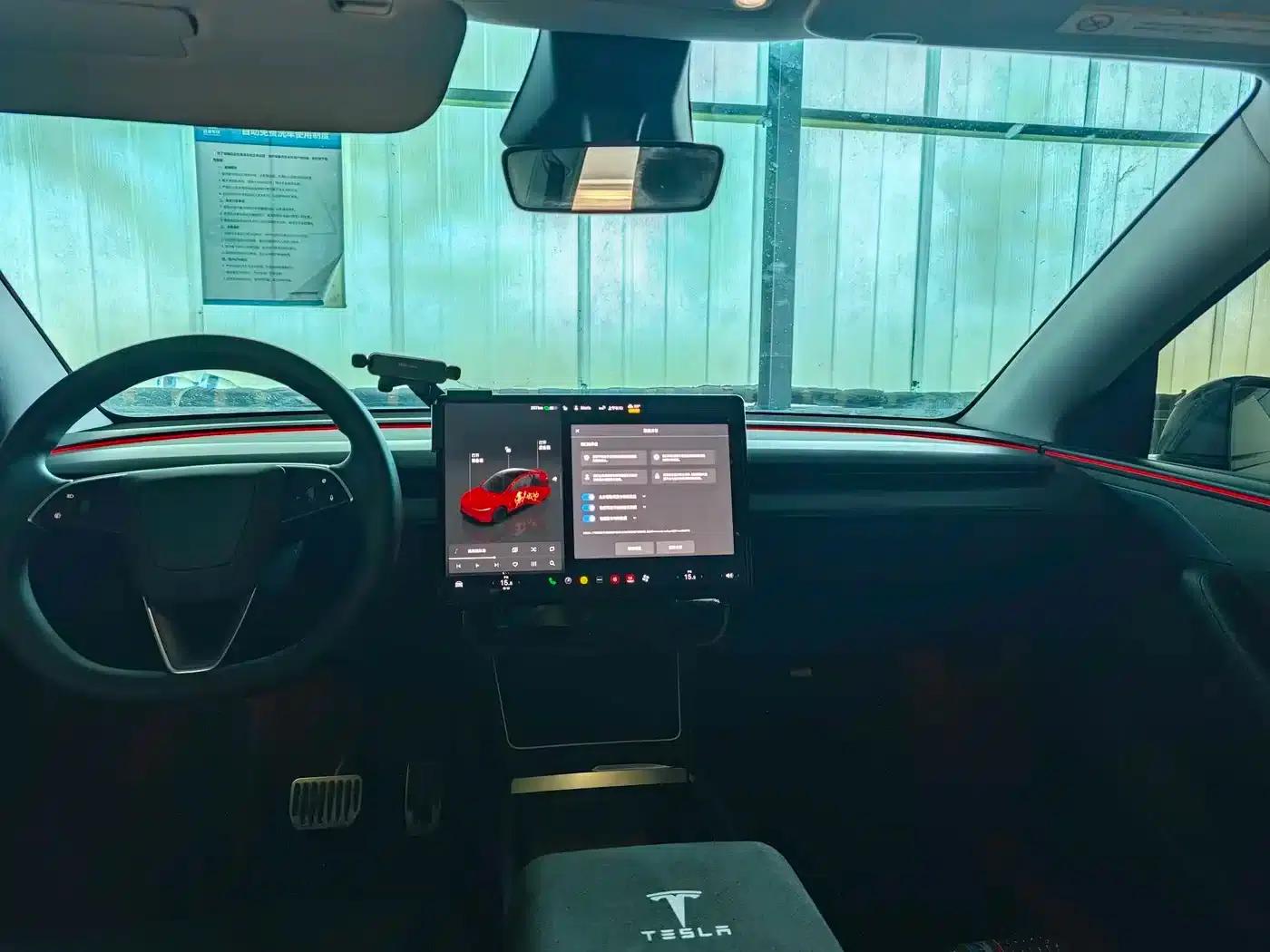 Model Y 2025 Long Range All-Wheel Drive First Edition — миниатюра 9