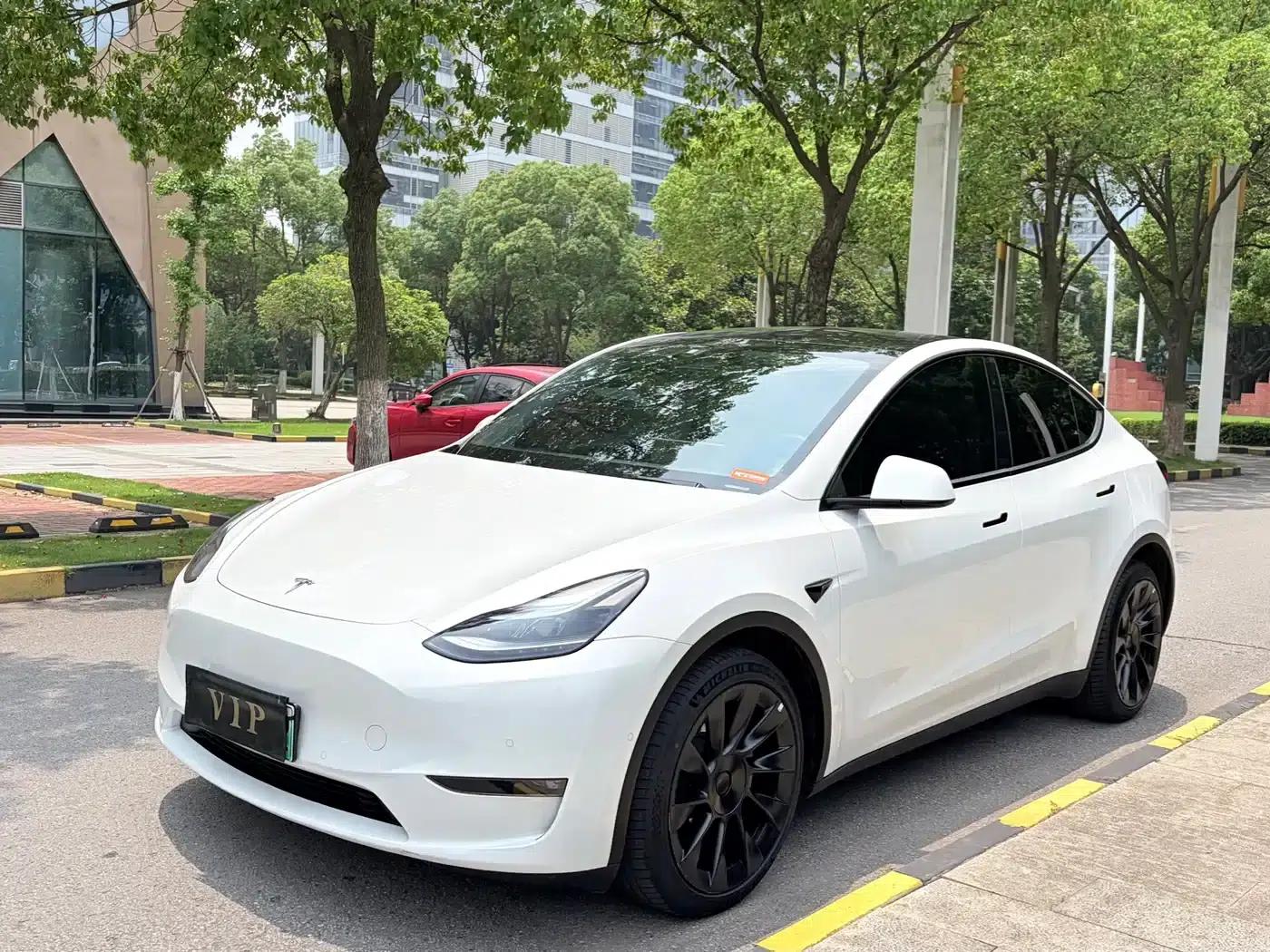 Model Y 2022 Facelift Long Range All-Wheel Drive Version — миниатюра 1