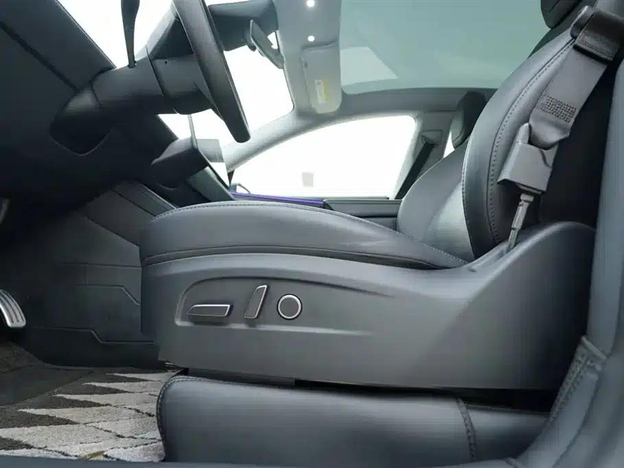Model Y 2025 Long Range All-Wheel Drive — миниатюра 12