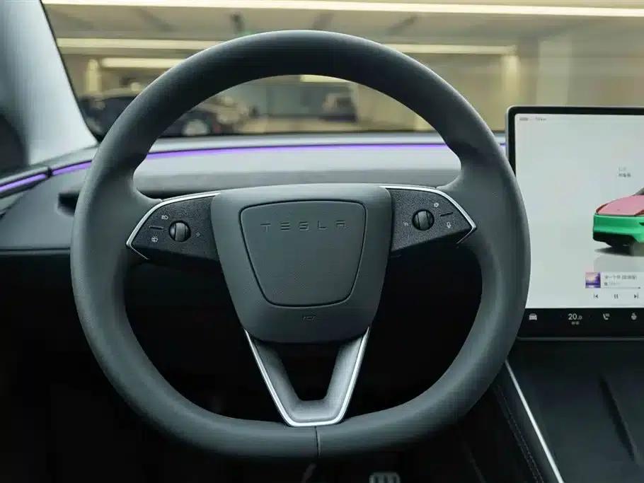 Model Y 2025 Long Range All-Wheel Drive — миниатюра 17