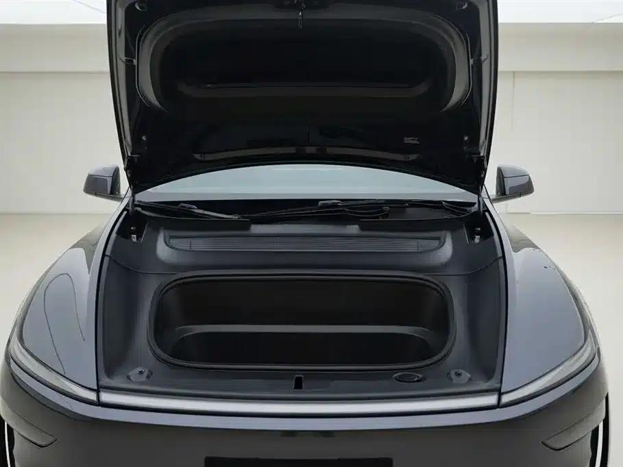 Model Y 2025 Long Range All-Wheel Drive — миниатюра 7