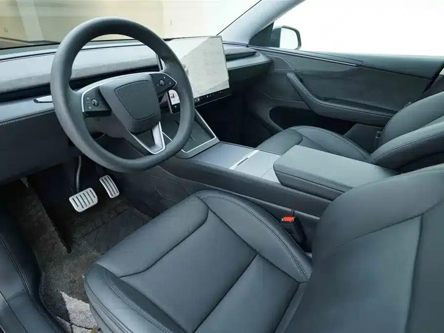 Model Y 2025 Long Range All-Wheel Drive — миниатюра 9