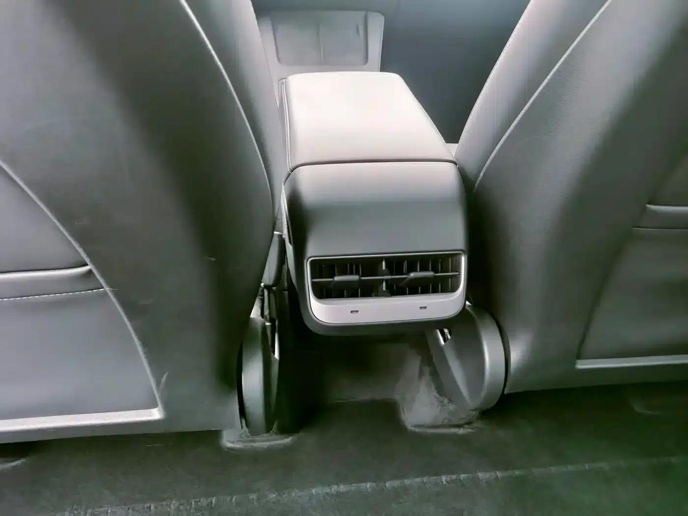 Model Y 2021 Standard Range Rear-Wheel Drive — миниатюра 16
