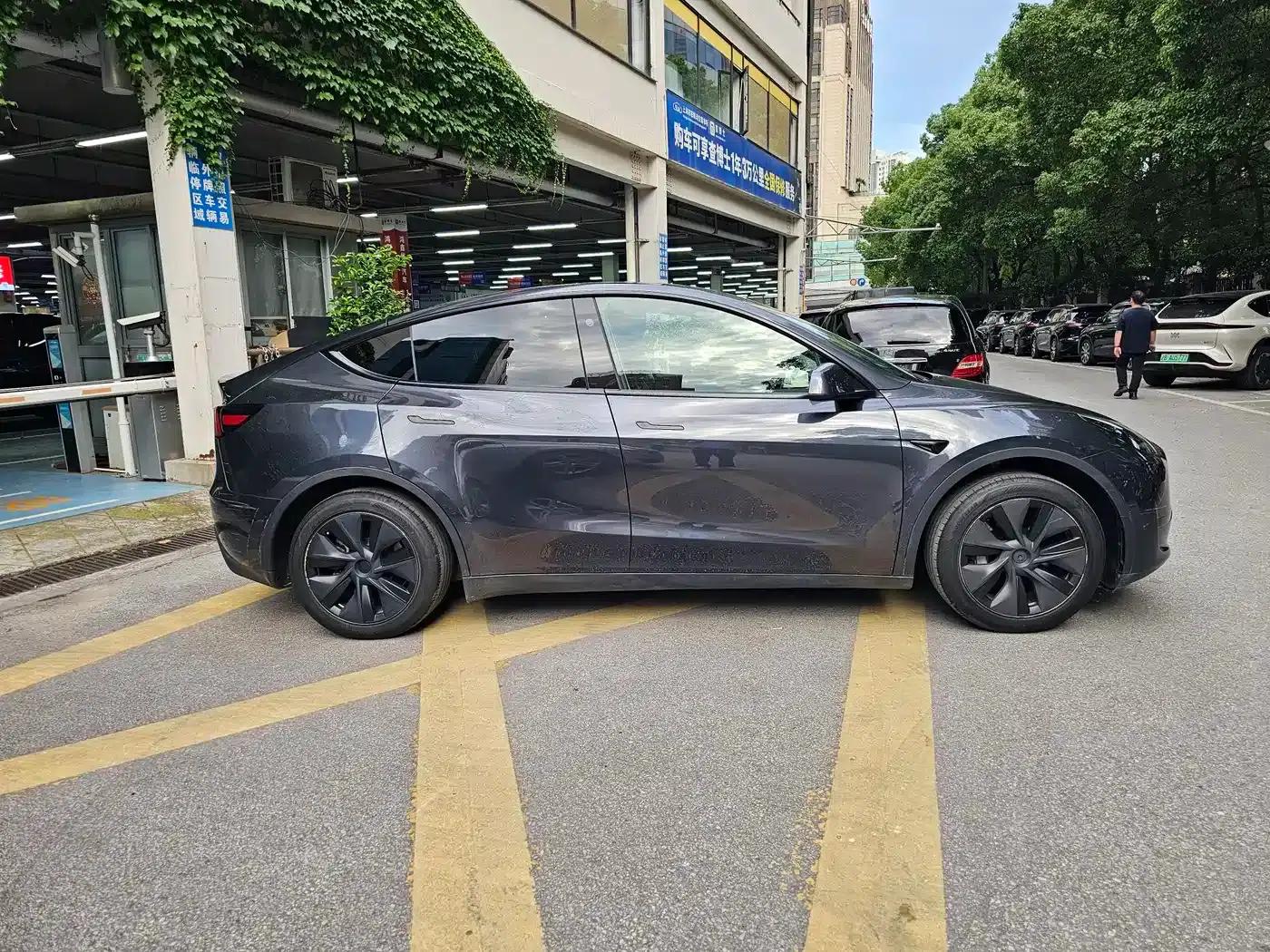 Model Y 2024 Rear-Wheel Drive — миниатюра 4