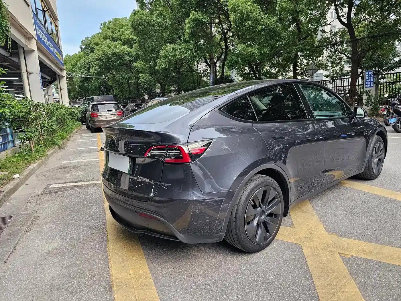 Model Y 2024 Rear-Wheel Drive — миниатюра 5