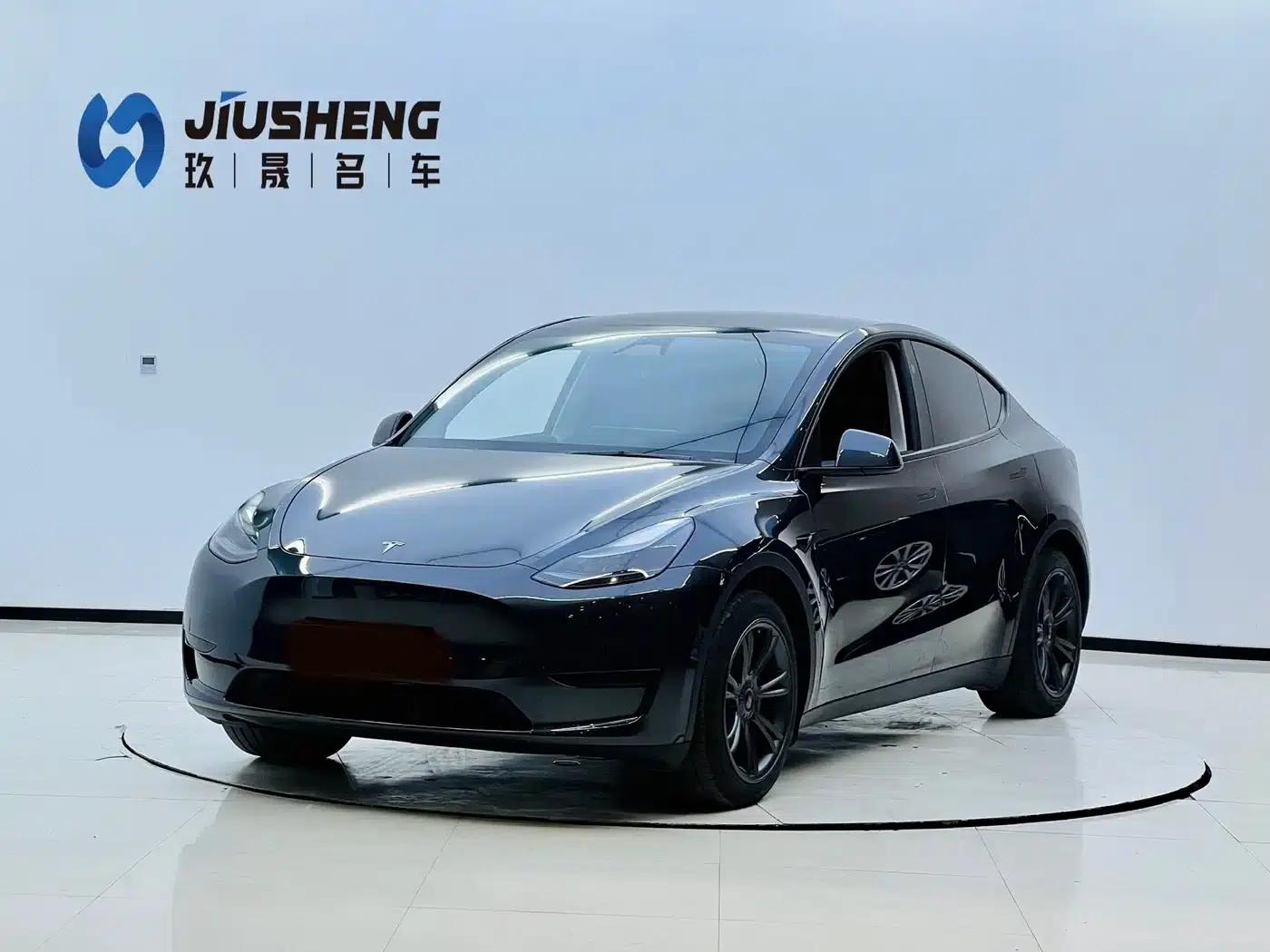 Model Y 2024 Rear-Wheel Drive — миниатюра 1