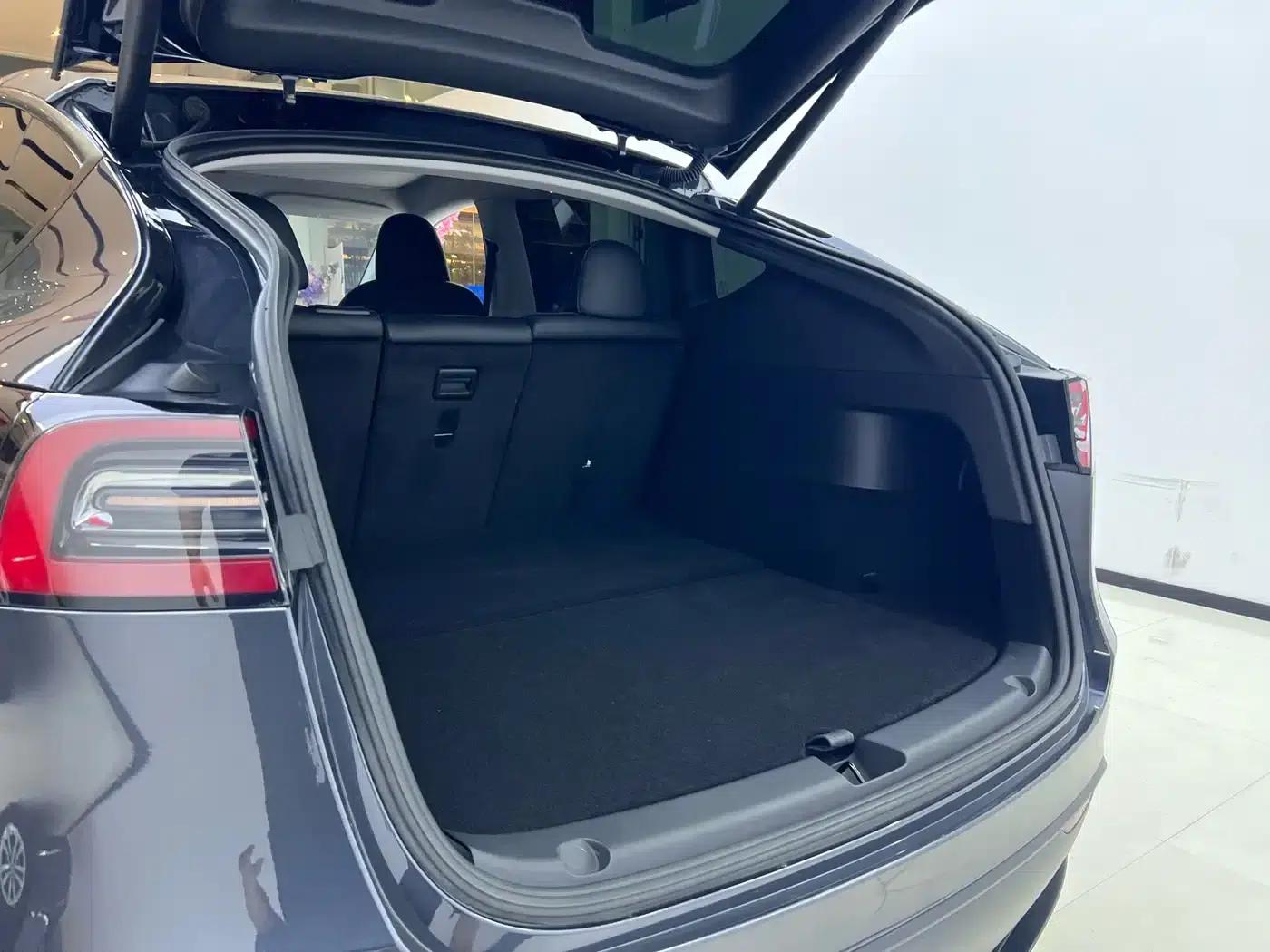 Model Y 2024 Rear-Wheel Drive — миниатюра 26