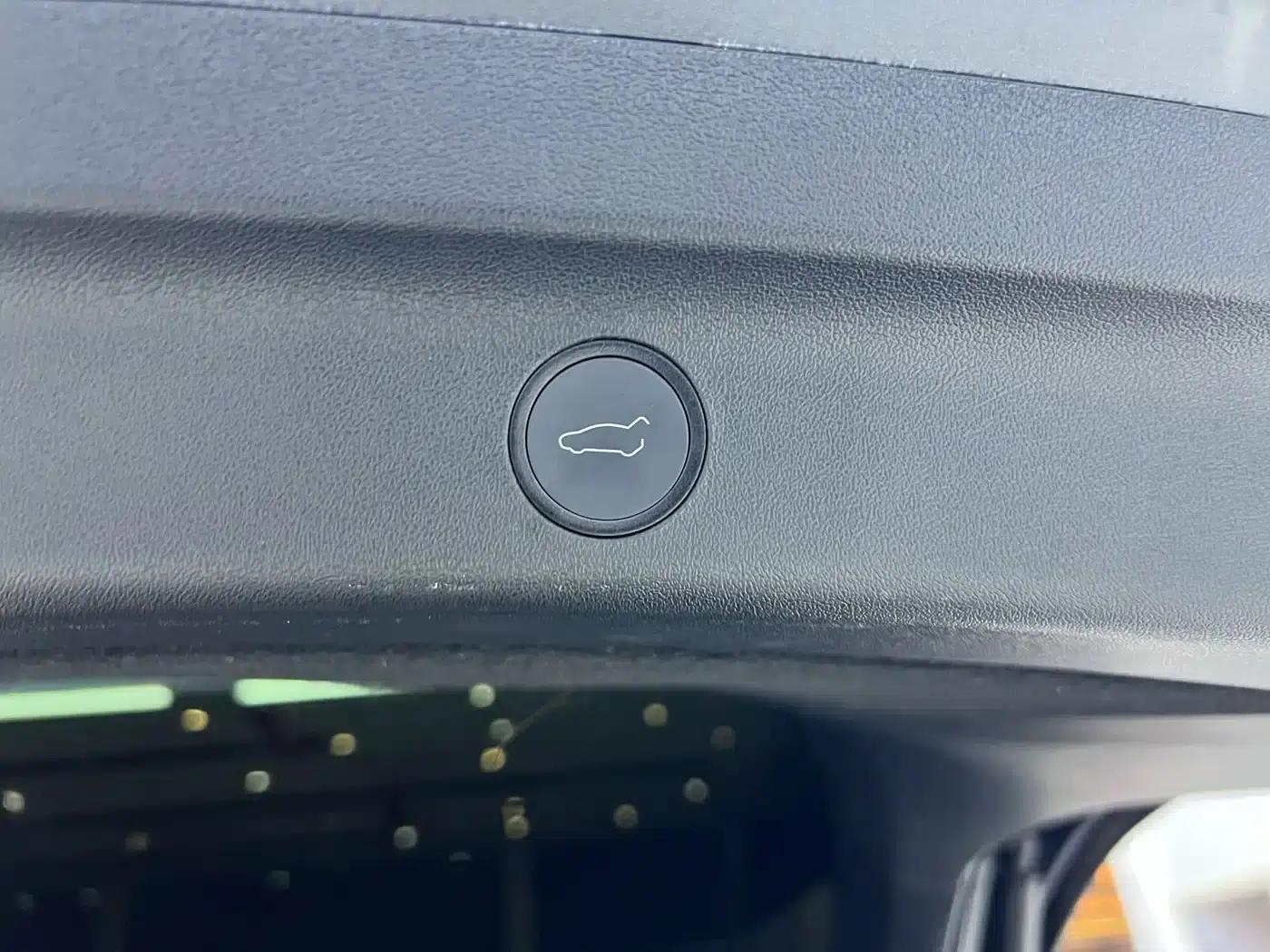 Model Y 2024 Rear-Wheel Drive — миниатюра 27