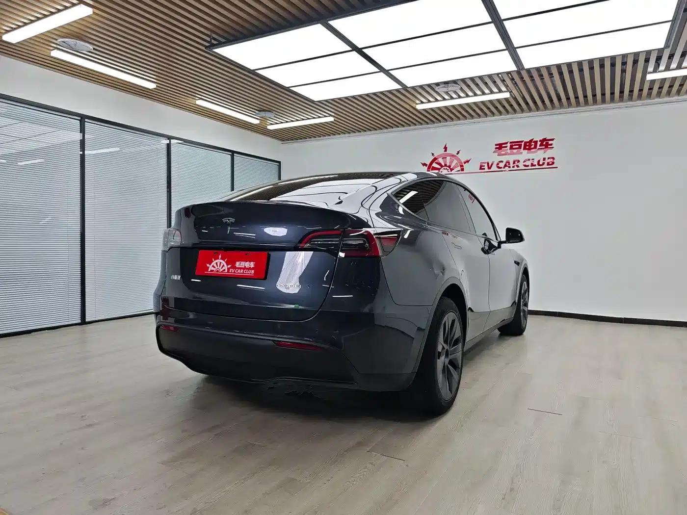 Model Y 2024 Long Range All-Wheel Drive — миниатюра 4