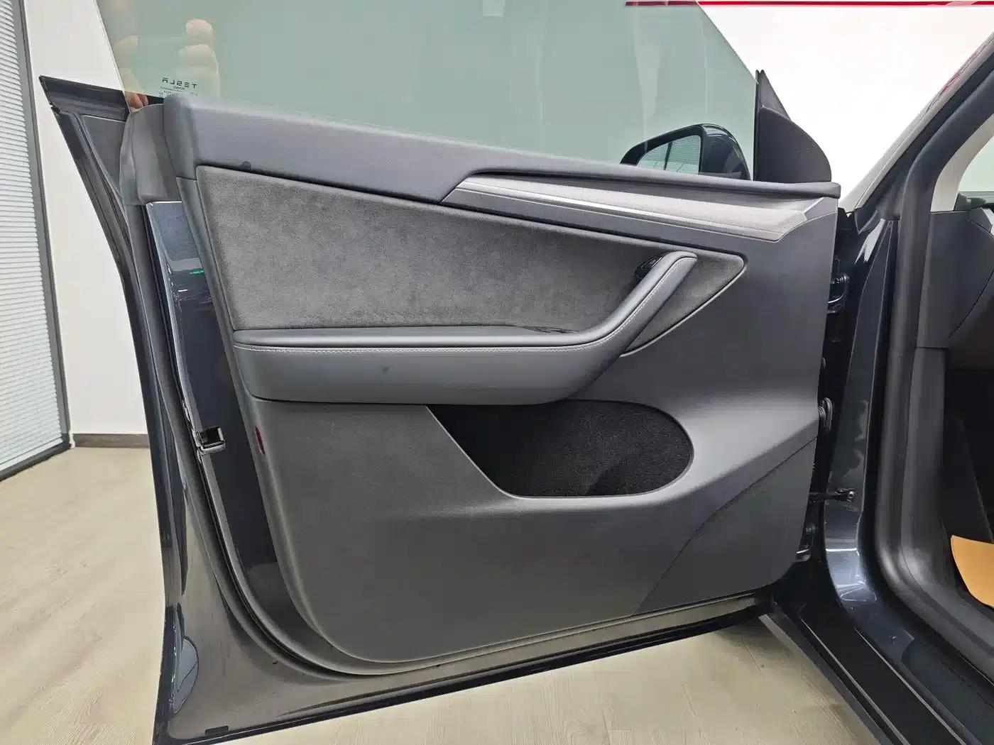 Model Y 2024 Long Range All-Wheel Drive — миниатюра 53