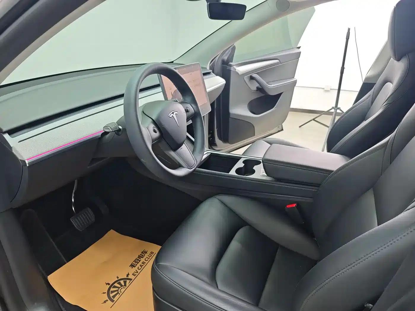 Model Y 2024 Long Range All-Wheel Drive — миниатюра 10