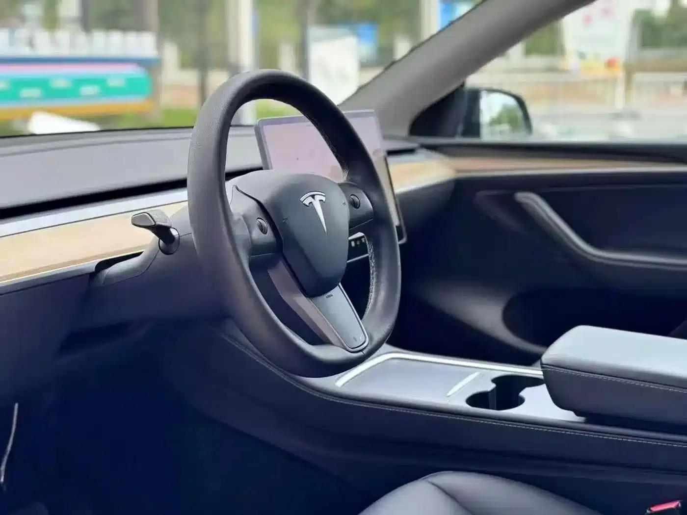 Model Y 2022 Facelift Rear-Wheel Drive Version — миниатюра 3